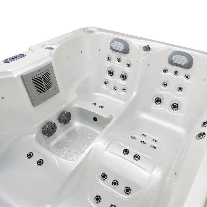 Outdoor 3–4-Seater Outdoor Hot Tub – 44 Jets, 3 kW Heater, Ozone, LEDs & Bluetooth