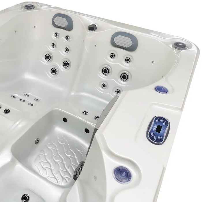 Outdoor 3–4-Seater Outdoor Hot Tub – 44 Jets, 3 kW Heater, Ozone, LEDs & Bluetooth