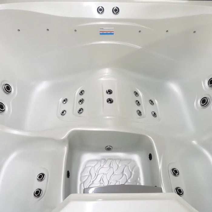 Outdoor 3–4-Seater Outdoor Hot Tub – 44 Jets, 3 kW Heater, Ozone, LEDs & Bluetooth