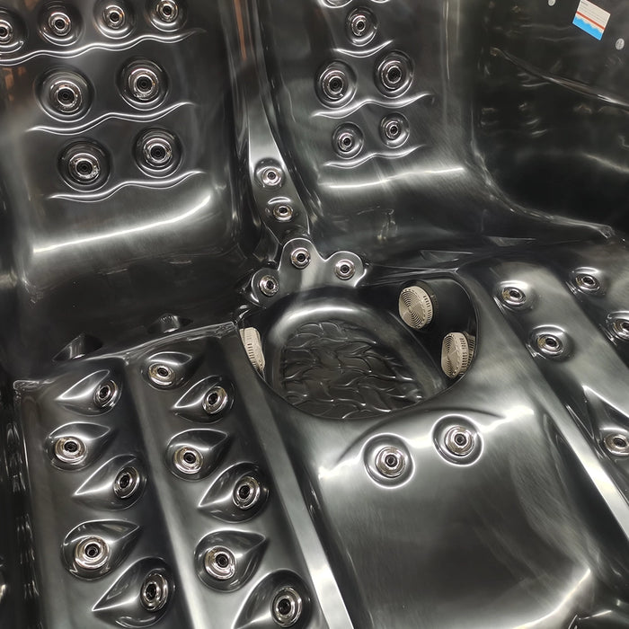 Outdoor 5-Seater Hot Tub – 3 Recliners, Midnight Opal Finish & Bluetooth Audio