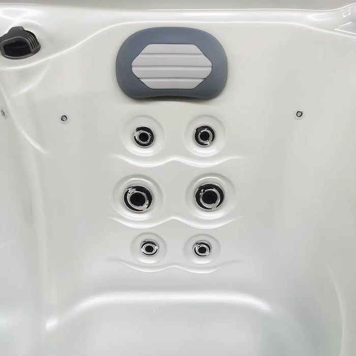 Outdoor 3–4-Seater Outdoor Hot Tub – 44 Jets, 3 kW Heater, Ozone, LEDs & Bluetooth