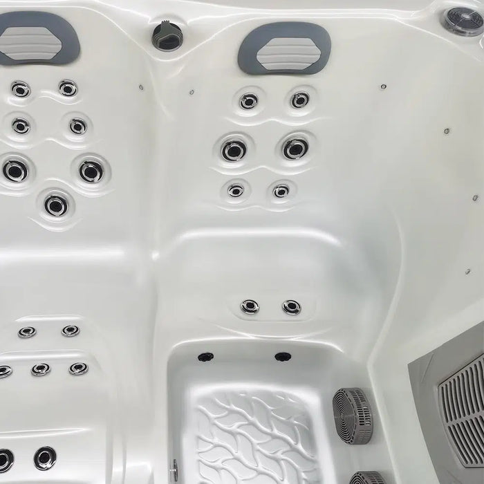 Outdoor 3–4-Seater Outdoor Hot Tub – 44 Jets, 3 kW Heater, Ozone, LEDs & Bluetooth