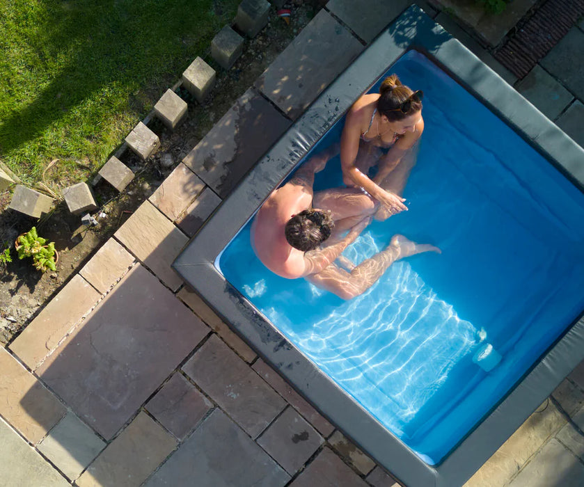 Wave Garda | 4-6-Person Eco Foam Hot Tub | Integrated Heater