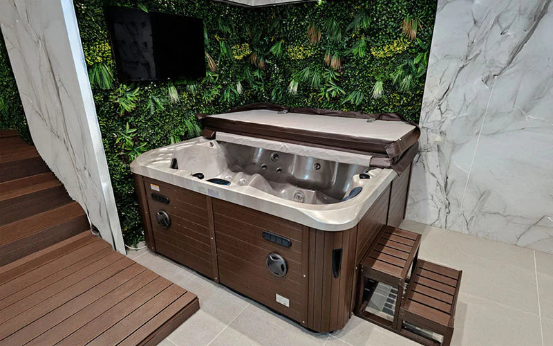 Outdoor 5-Seater Hydrotherapy Hot Tub – 52 Jets, 3 kW Heater, Touch Controls, LEDs & Bluetooth
