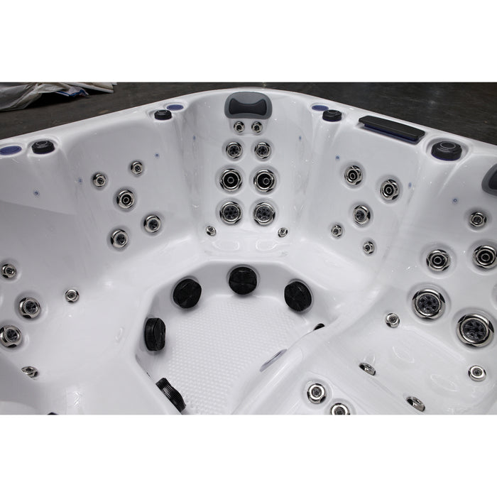 The Aurea – 6-Person Hot Tub